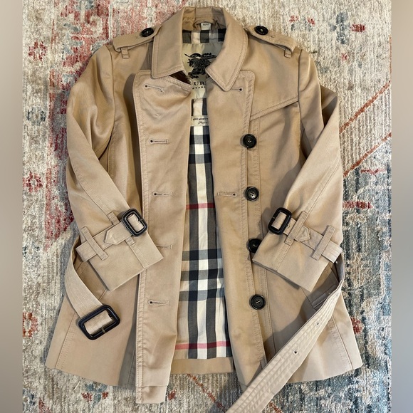 Authentic Burberry Toddler Trench Coat - The Mini Wiltshire 4T England - Picture 4 of 14
